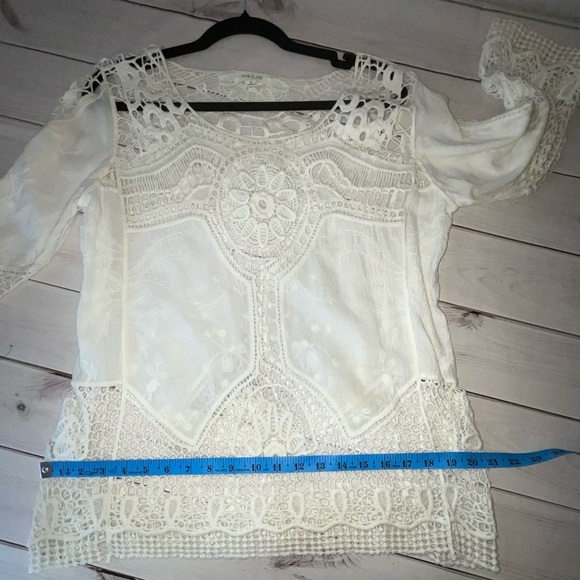 ✨ Taylor & Sage Cream Crochet Boho Blouse - Size M ✨ Bohemian Summer Classic - Picture 6 of 6